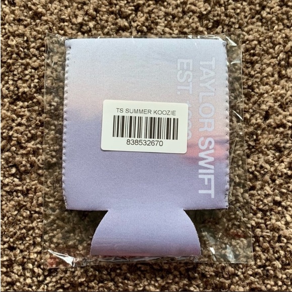 NEW Taylor Swift “Just A Summer Thing” Can Holder Koozie - Picture 3 of 4